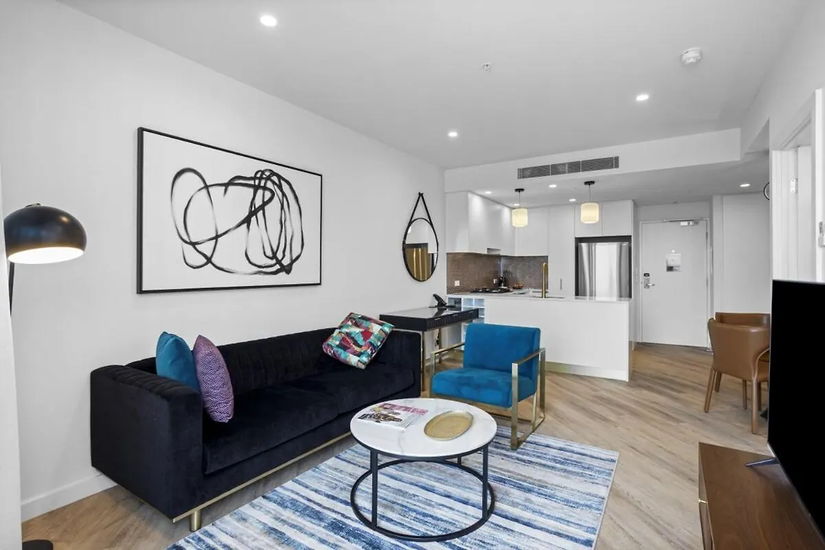 Southport Lux Top Floor Apartment 黄金海岸 澳大利亚