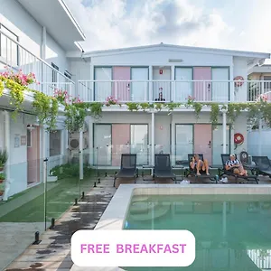旅馆 Surf Boutique Backpackers - Free Breakfast, 黄金海岸
